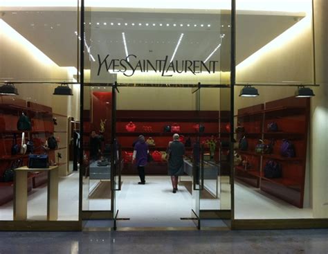 asciugamano yves saint laurent|yves st laurent outlet.